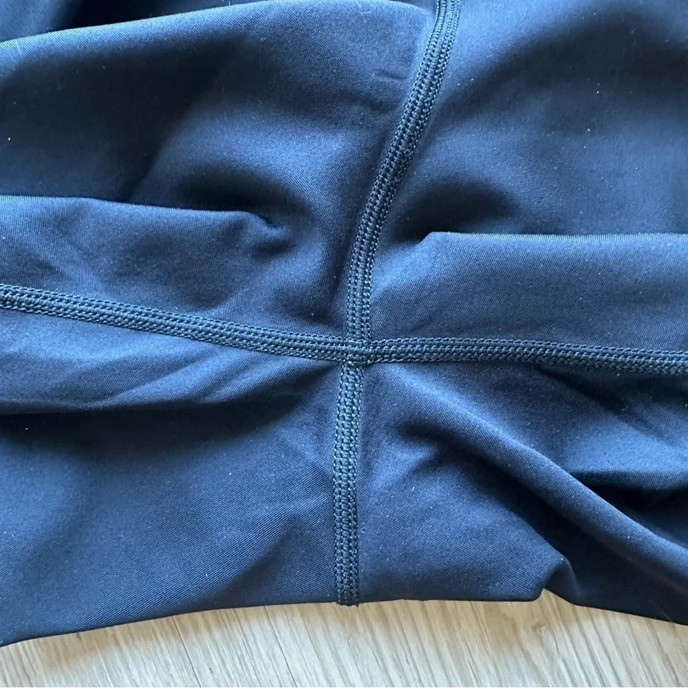 ULTRACOR x SoulCycle Scatter Skull Leggings Size Medium Women’s workout pants - Picture 9 of 10